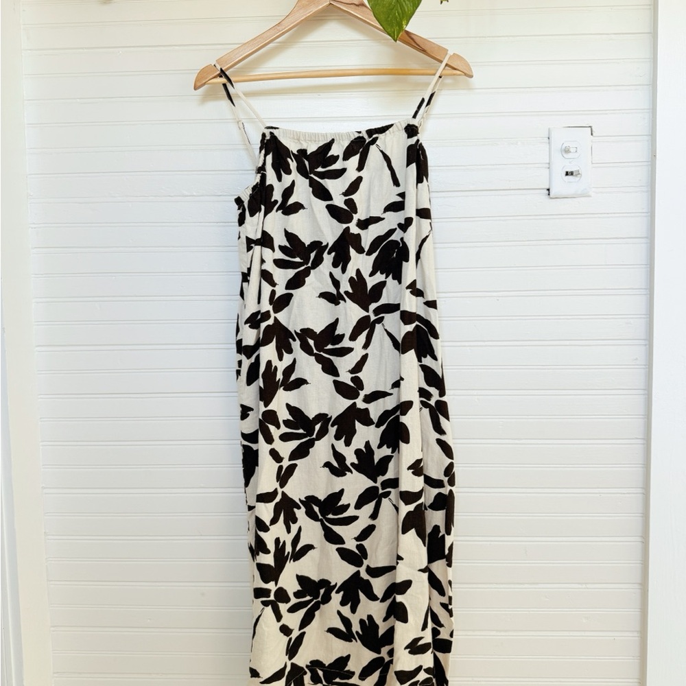 Elegant Black and White Floral Dress
